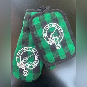 Clan Gunn 2 Piece Plaid Kitchen Set of 2